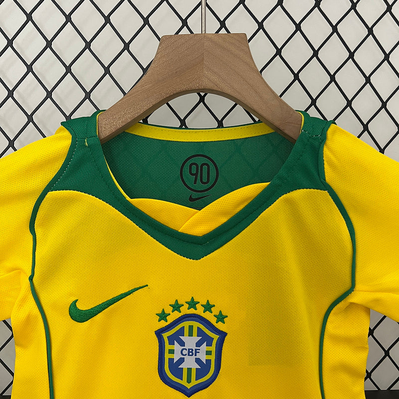 Conjunto Retro Brasil 2004