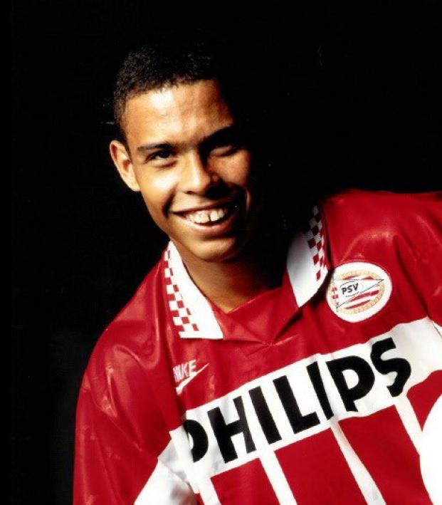 Camiseta Retro PSV 95/96 - Ronaldo
