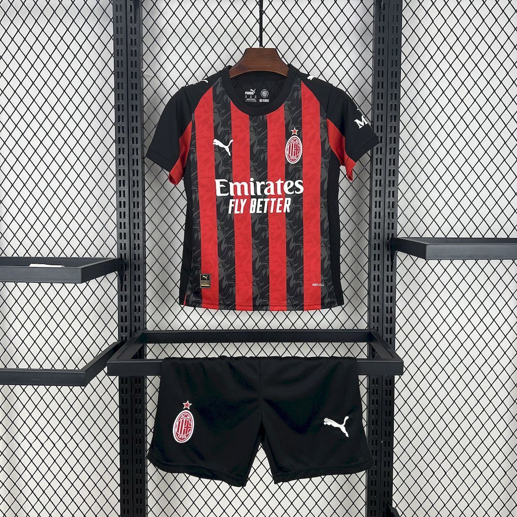 Conjunto AC Milan 25/26
