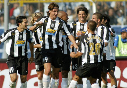 Camiseta Retro Juventus 04/05