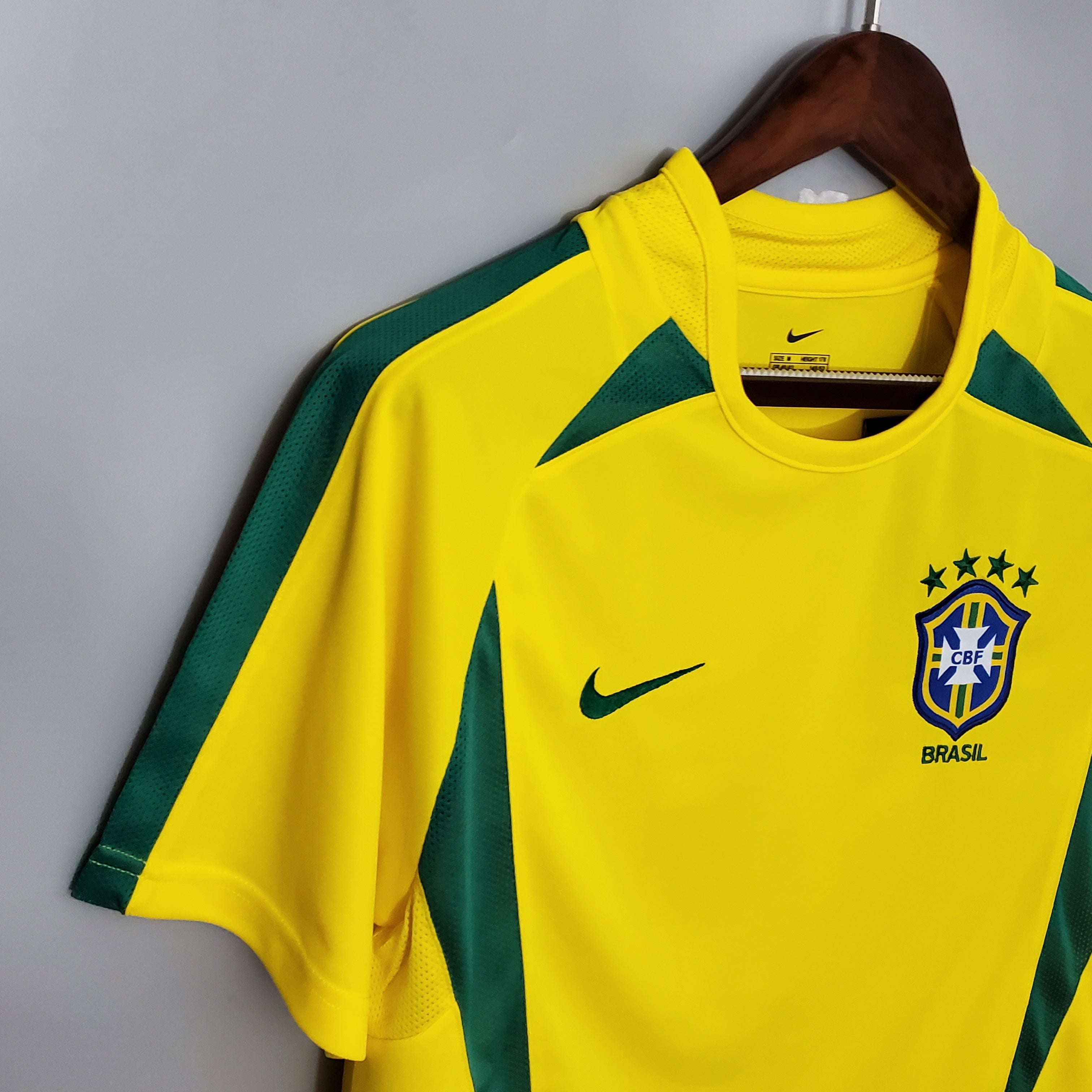 Camiseta Retro Brasil 2002