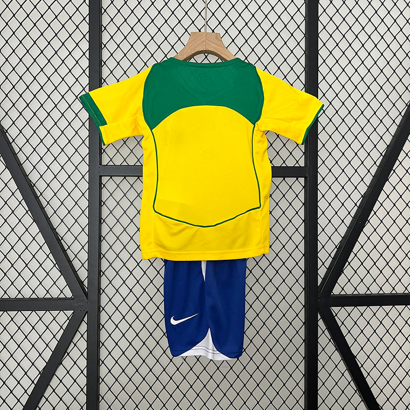 Conjunto Retro Brasil 2004