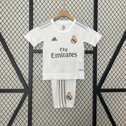 Conjunto Real Madrid 15/16 Retro Final Champions