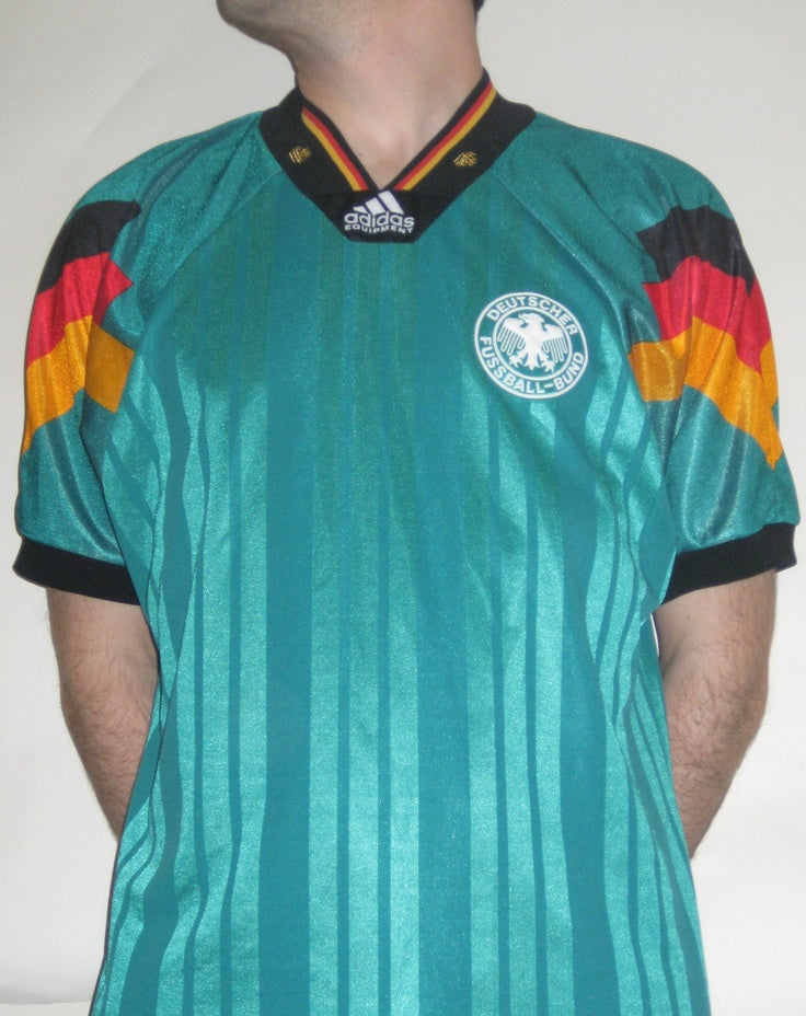 Camiseta Retro Alemania 1992 - Visita