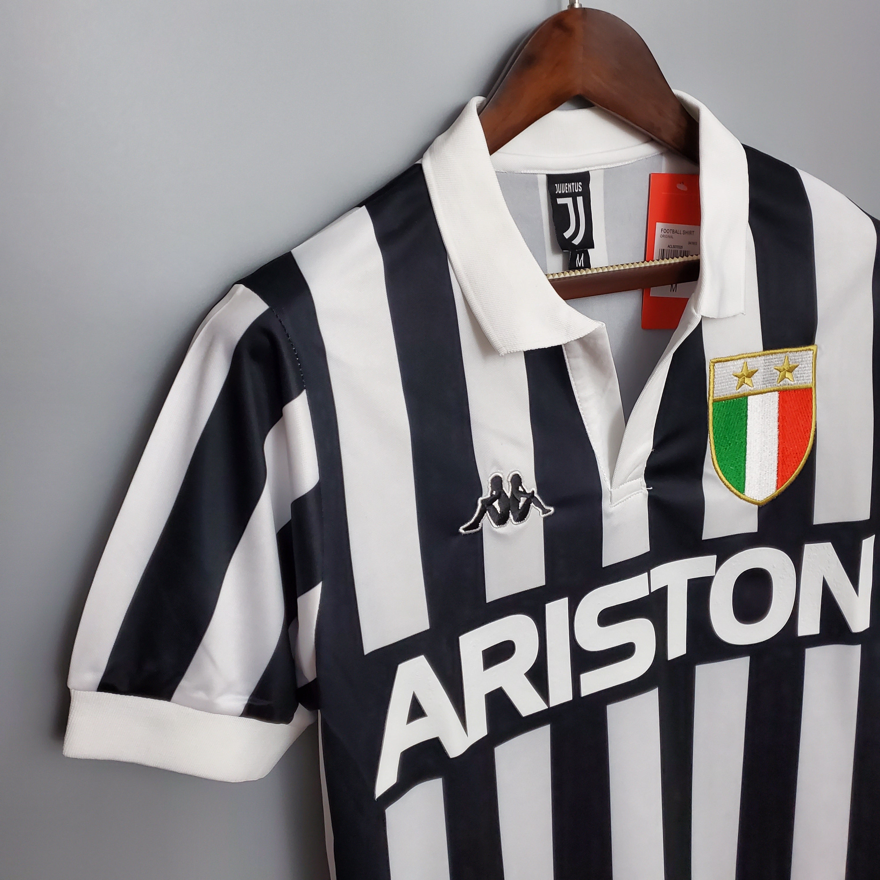 Camiseta Retro Juventus 84/85