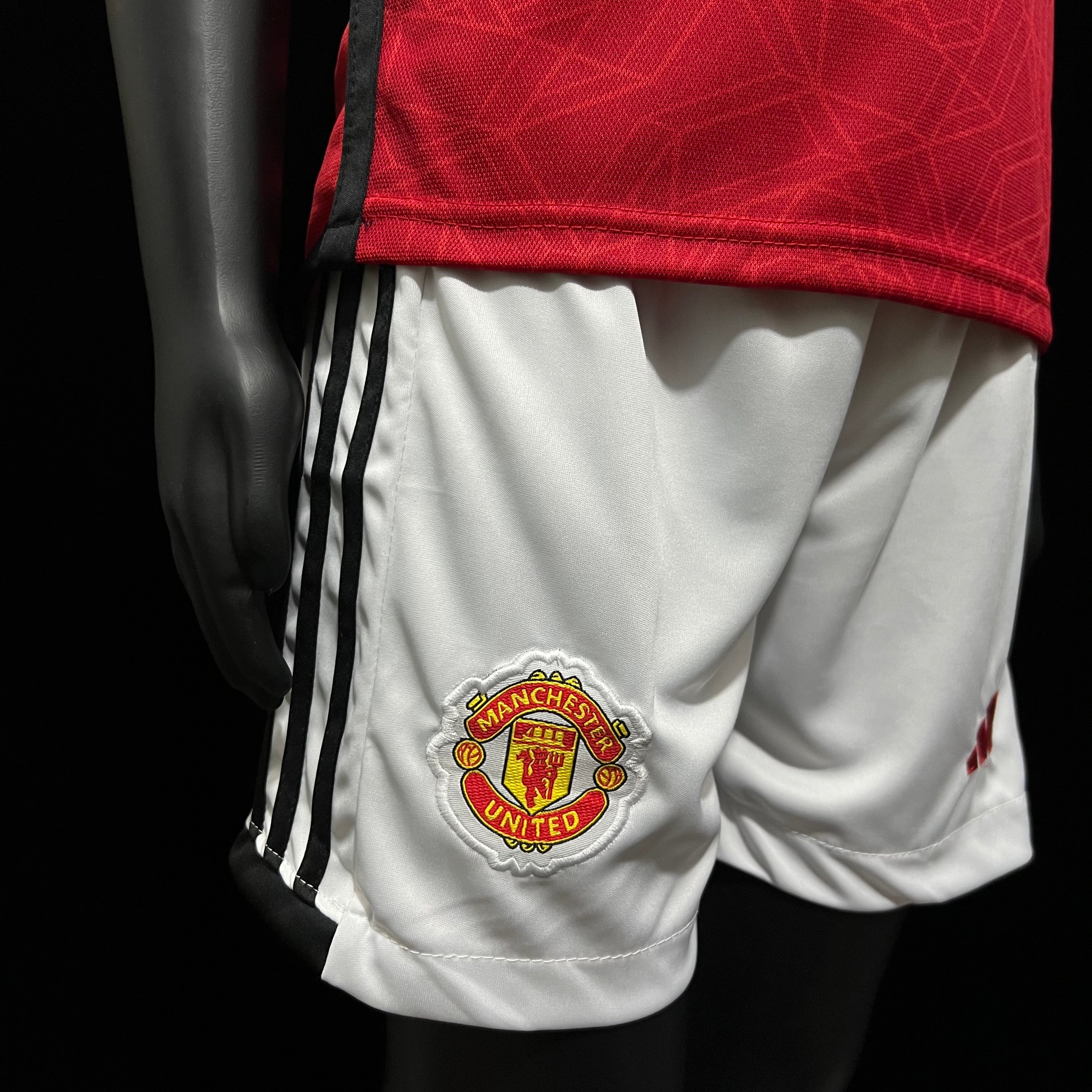 Conjunto Manchester United 23/24 - Local