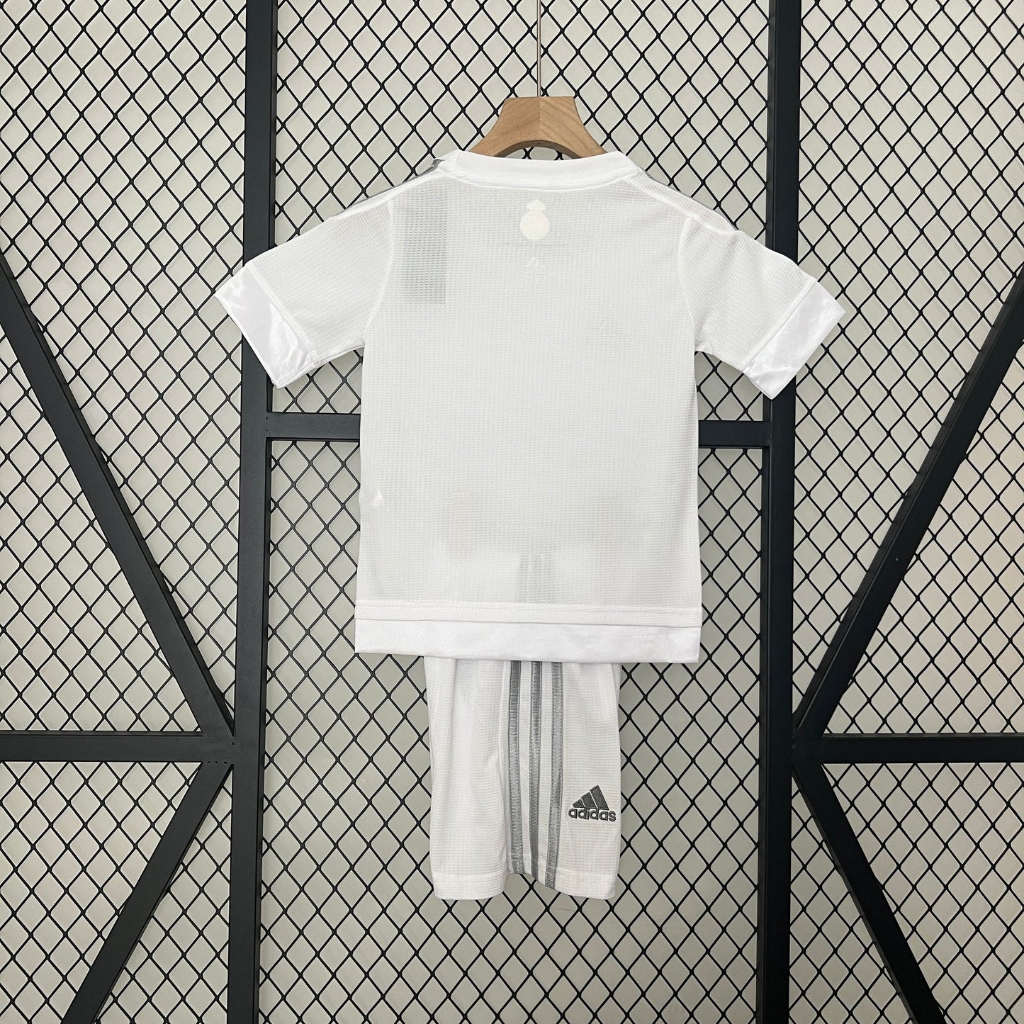 Conjunto Real Madrid 15/16 Retro Final Champions