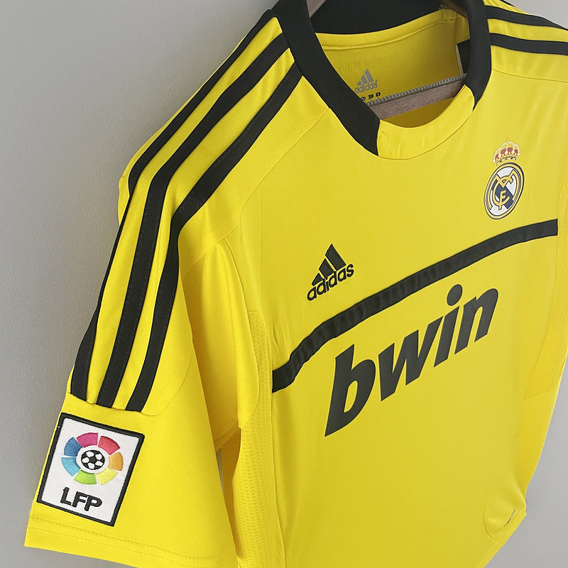 Camiseta Retro Real Madrid 11/12 - Casillas 1 - Amarillo