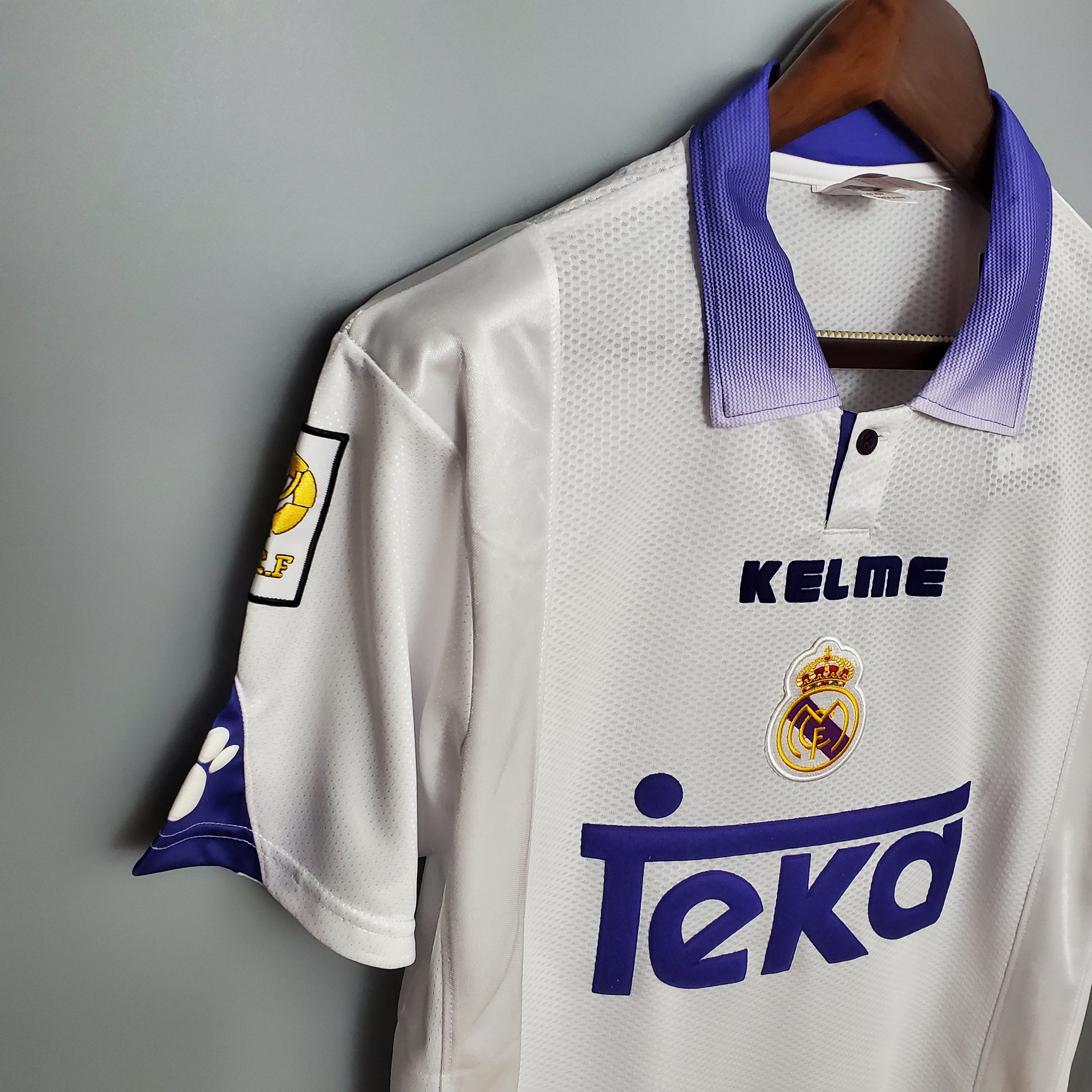 Camiseta Retro Real Madrid 97/98