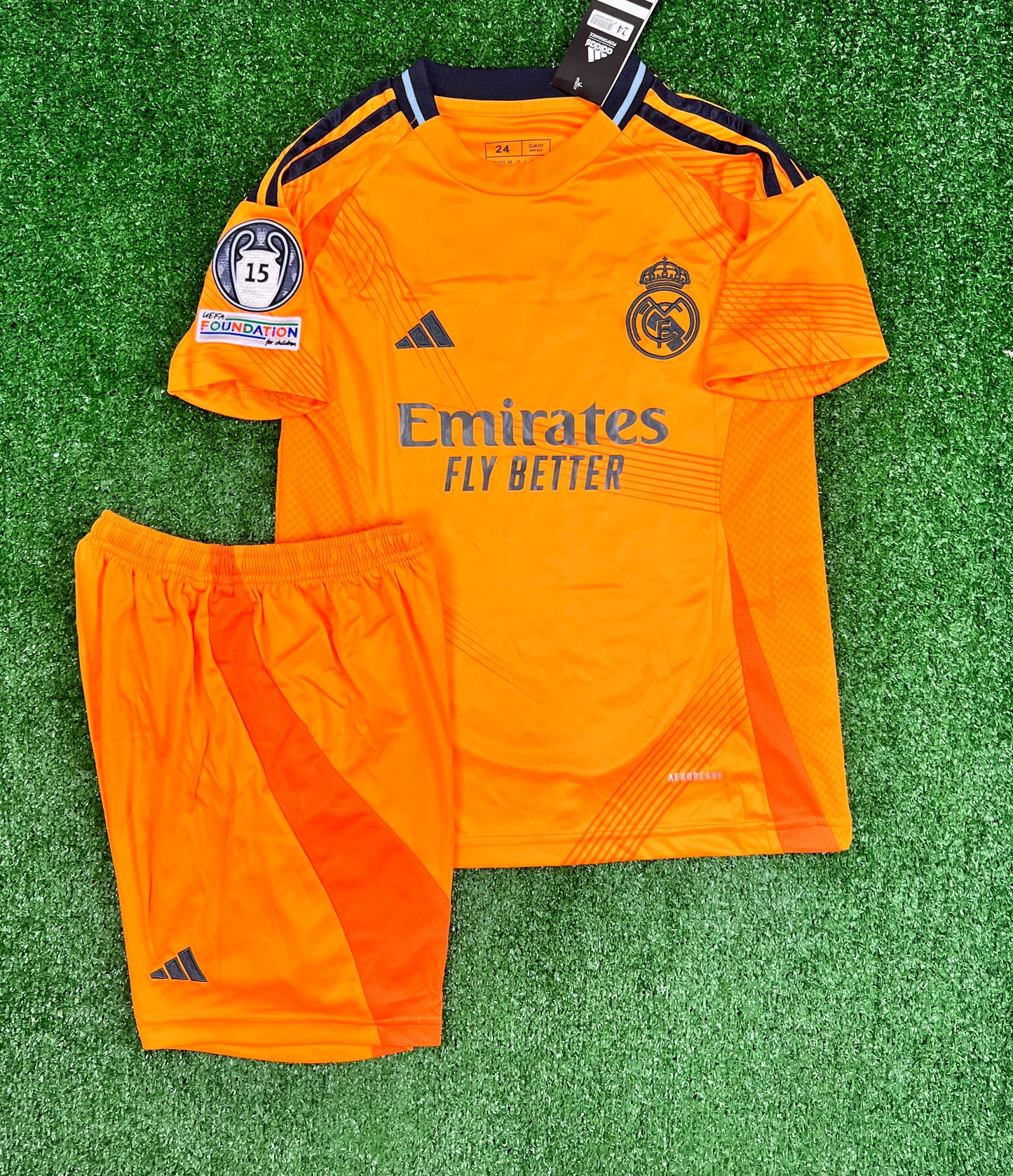 Conjunto Real Madrid 24/25 - 2era equipacion