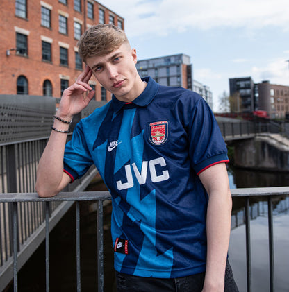 Camiseta Retro Arsenal 95/96 - Visita
