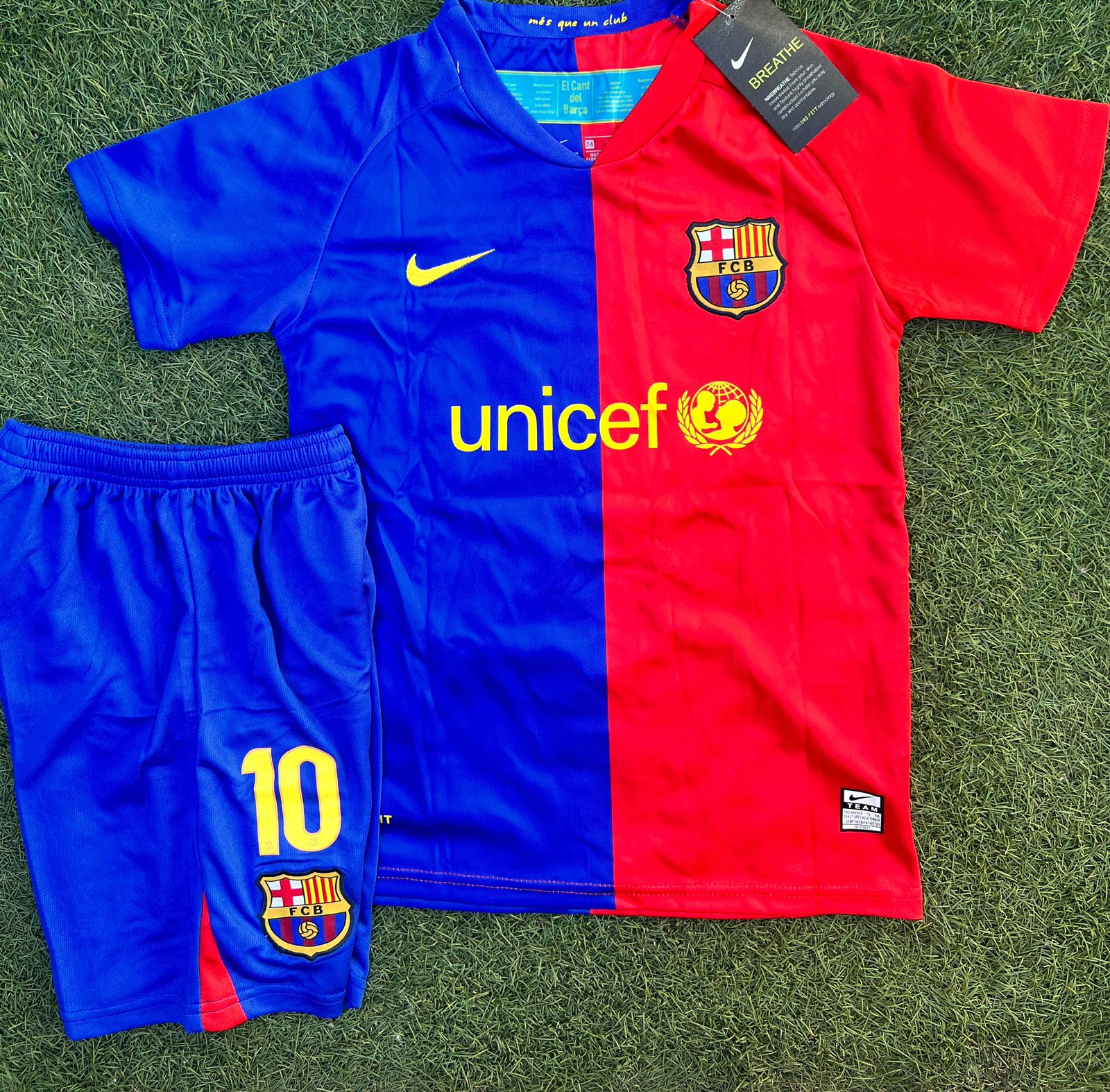 Conjunto FC Barcelona 09/10 - Local