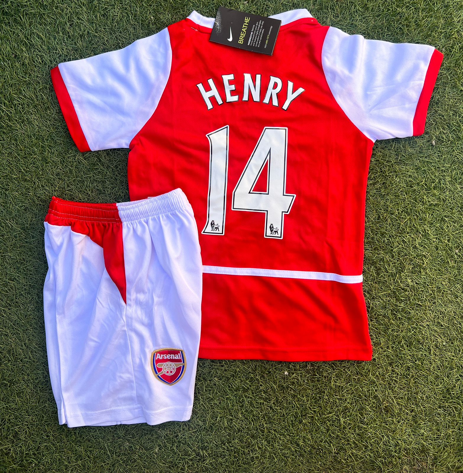 Conjunto Arsenal 02/03 - Henry 14