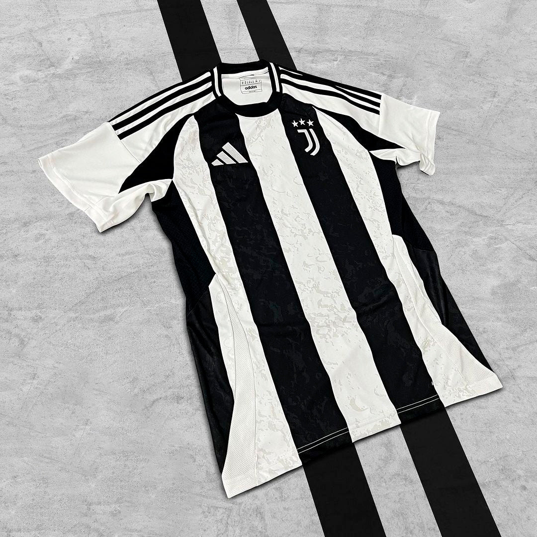 Camiseta Juventus 24/25