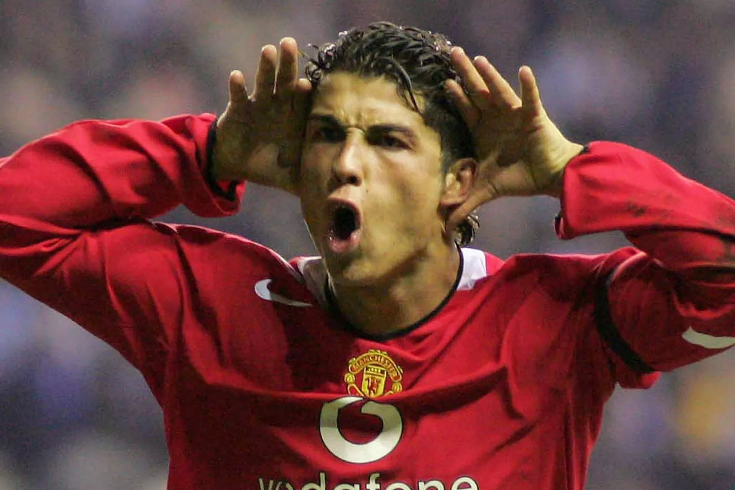 Camiseta Retro Manchester United 04/06 - Manga Larga