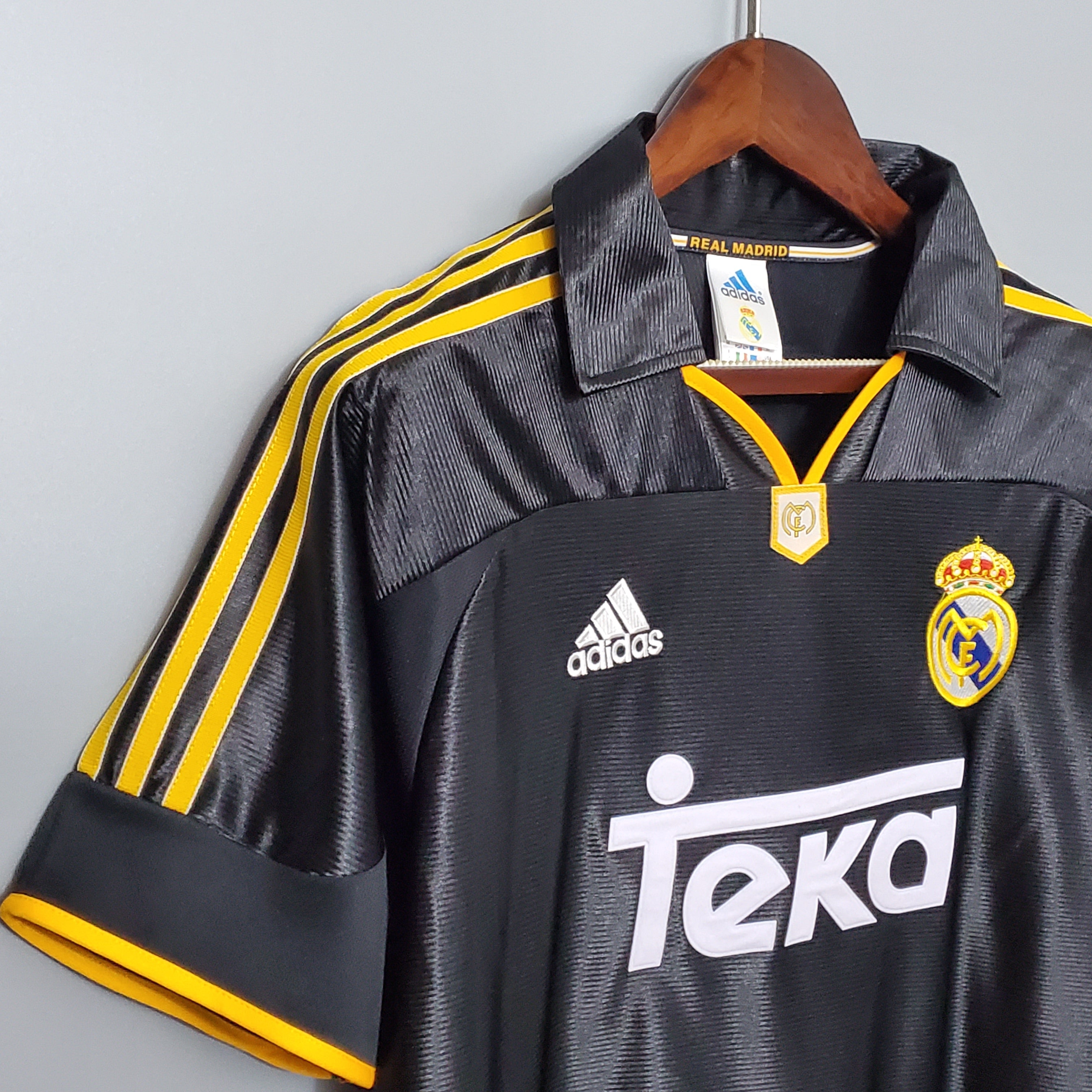 Camiseta Retro Real Madrid 98/99 - Visita