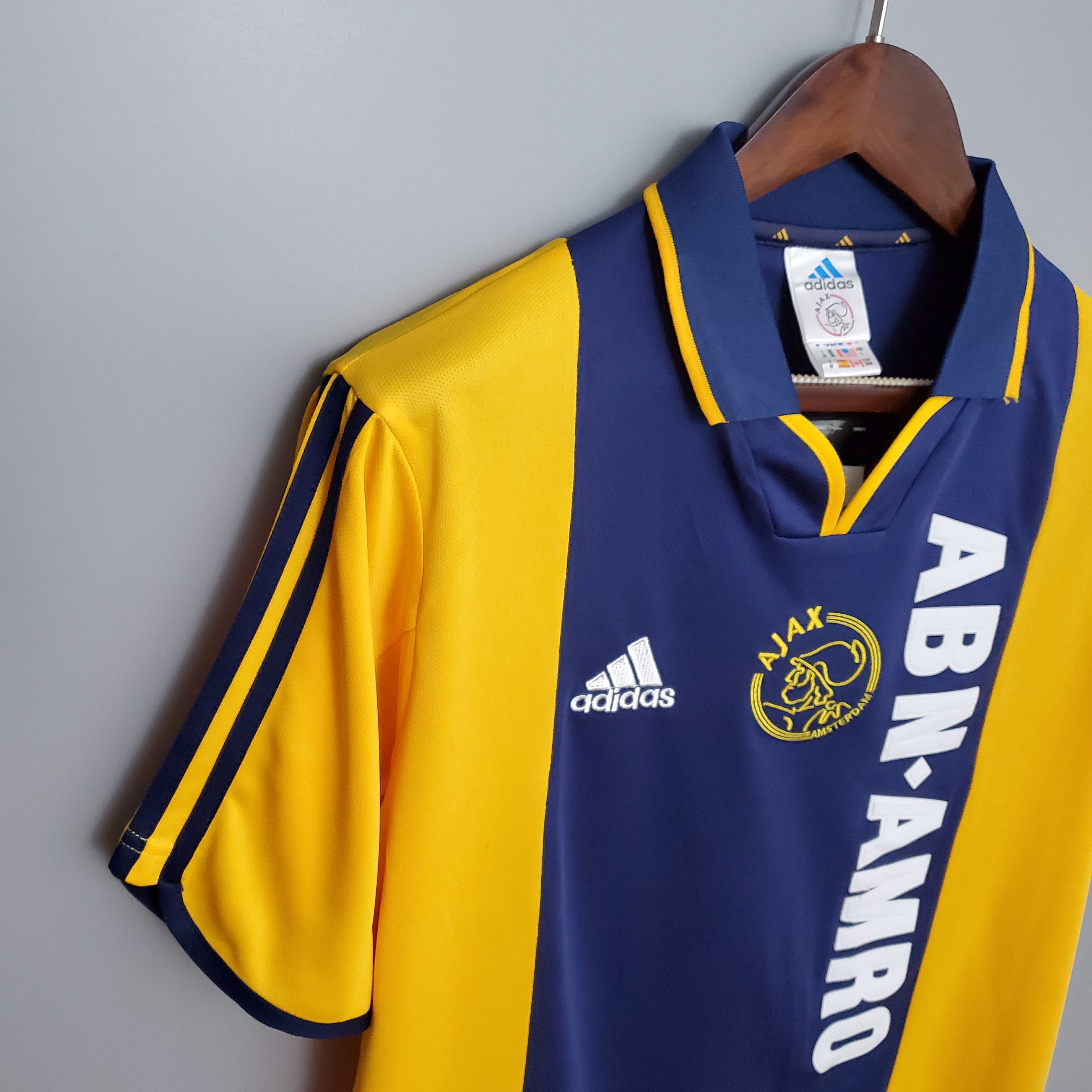 Camiseta Retro Ajax 00/01 - Visita