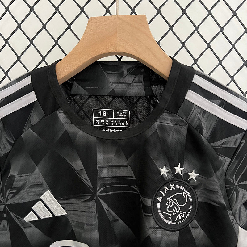 Conjunto Ajax 23/24 - Visita