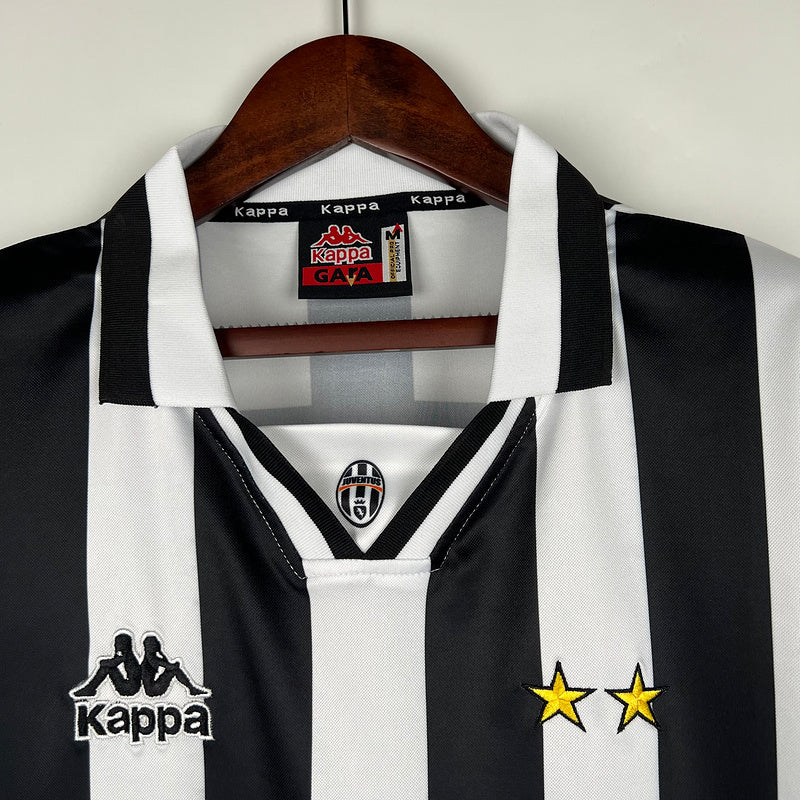 Camiseta Retro Juventus 96/97