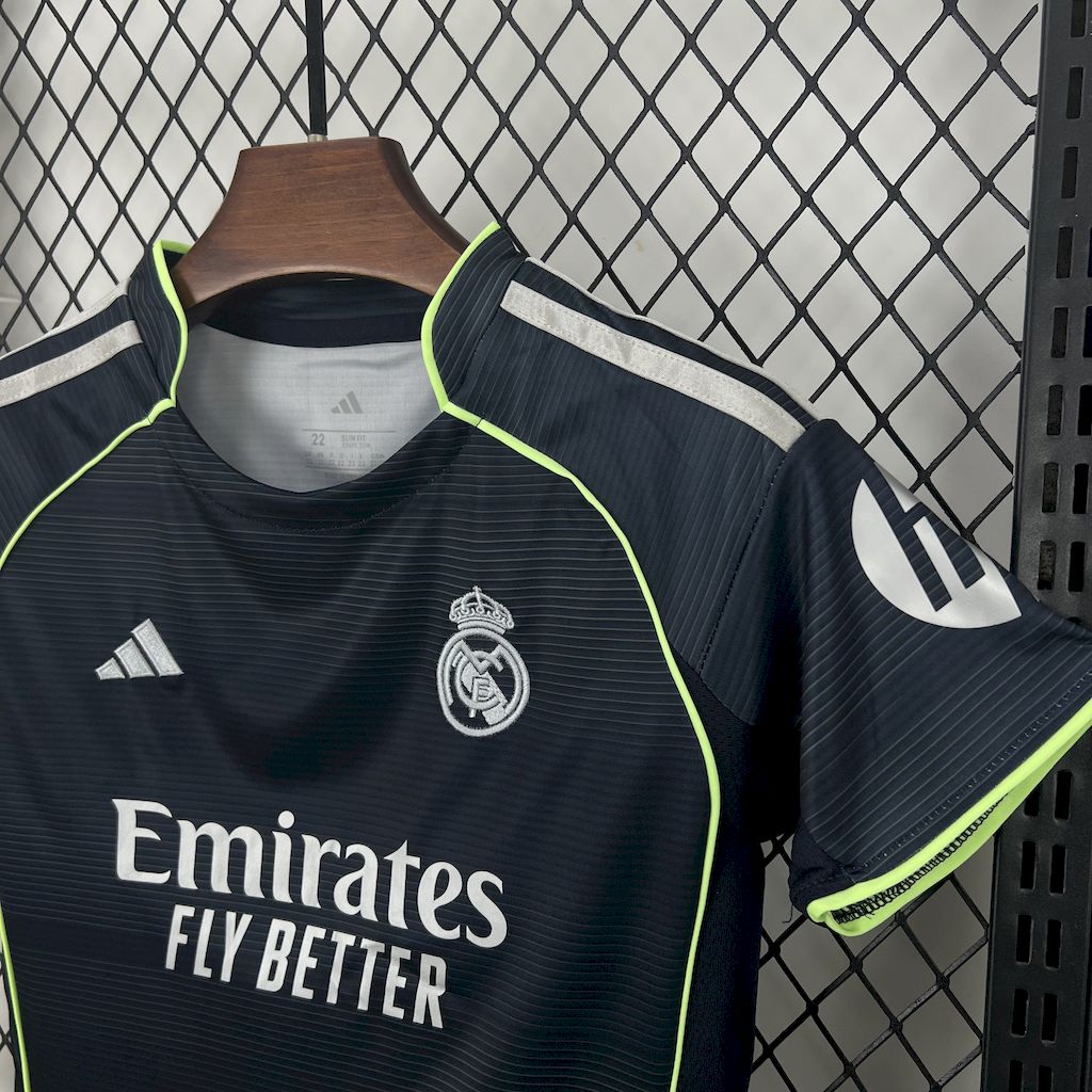 Conjunto Real Madrid 25/26 - Para niños Visitante