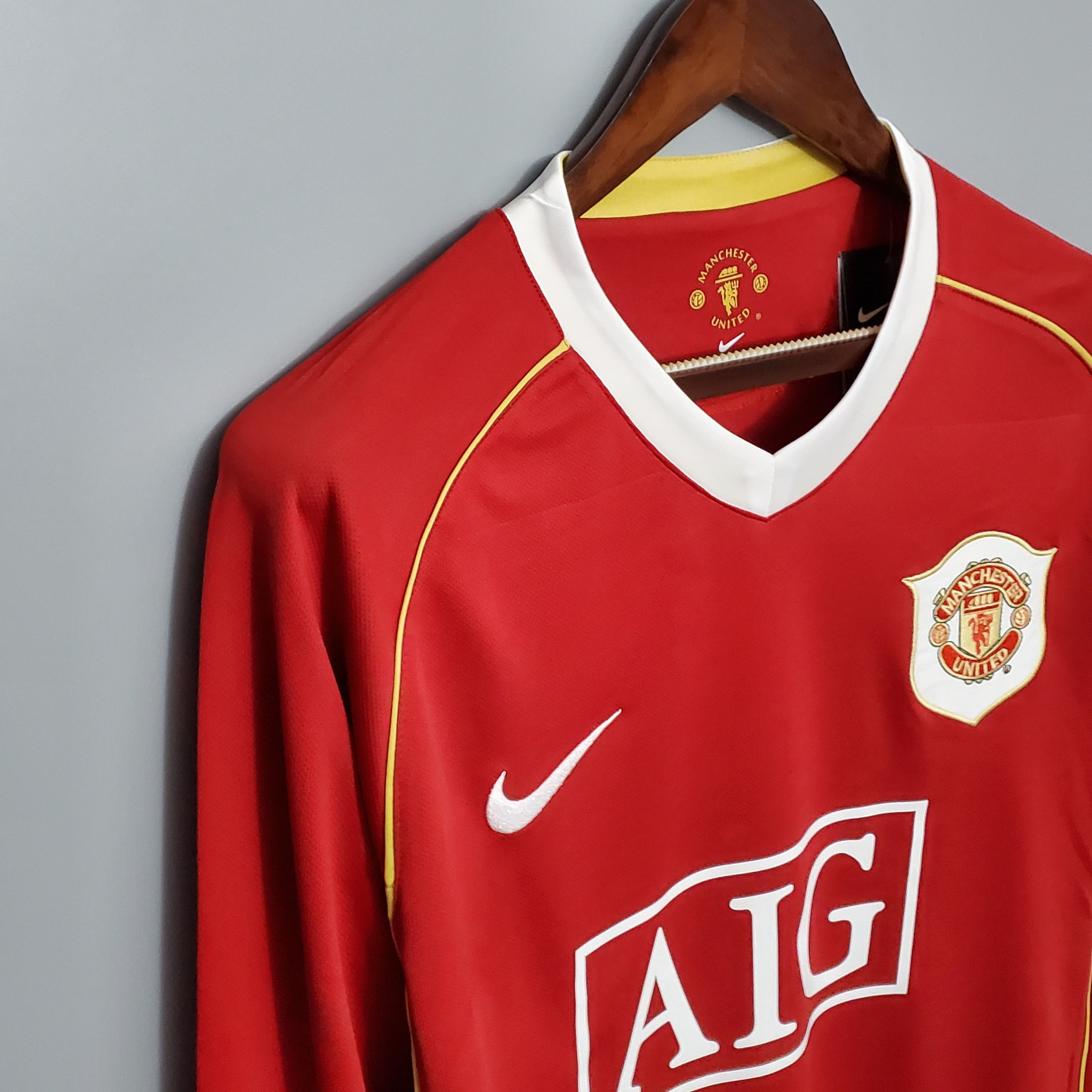 Camiseta Retro Manchester United 06/07 - Manga Larga