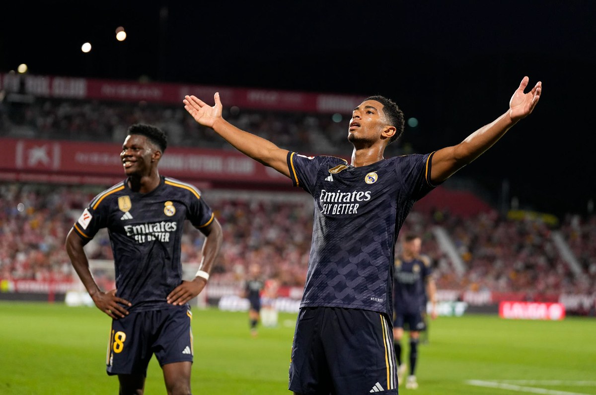 Conjunto Real Madrid 23/24 - 3era Visitante