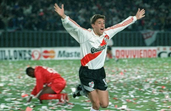 Camiseta Retro River Plate 95/96