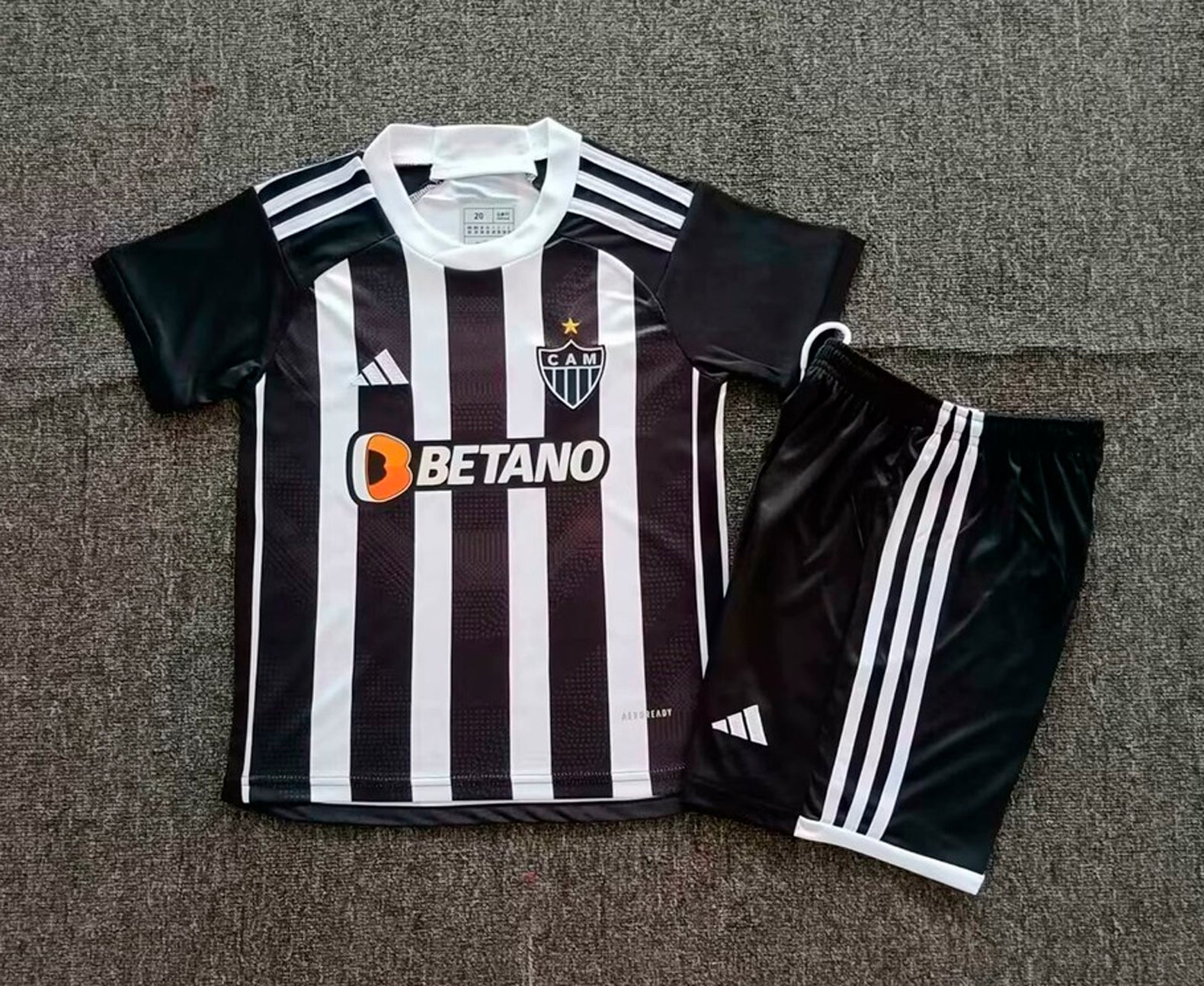 Selected Variant Image