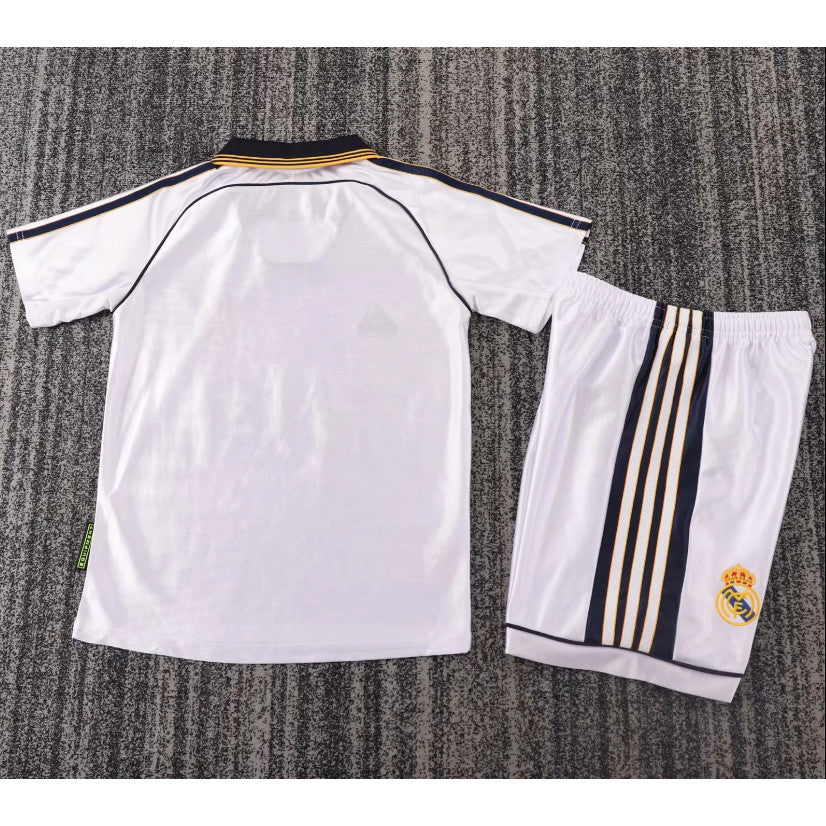 Conjunto Real Madrid 2001 para niños