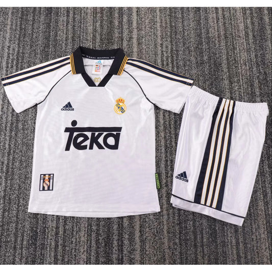 Conjunto Real Madrid 2001 para niños